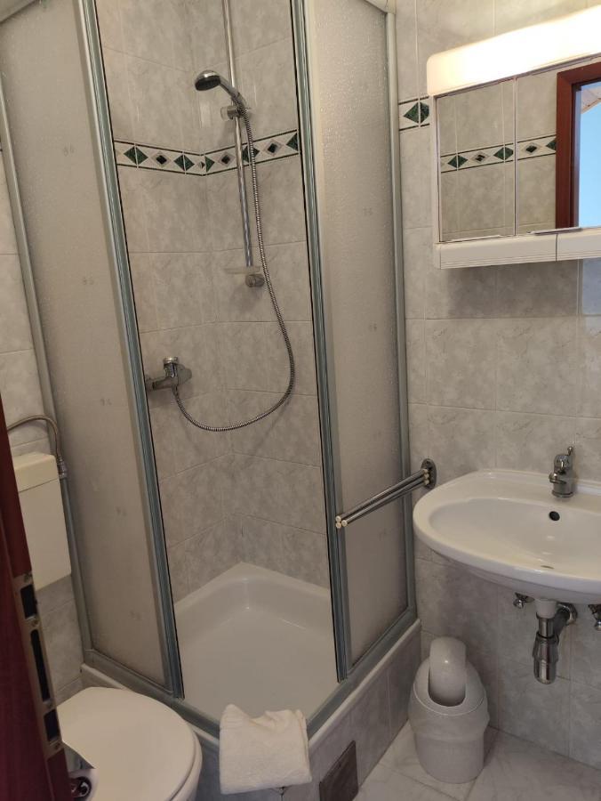 Villa Niko Podstrana Bagian luar foto